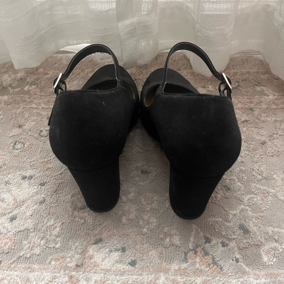 W 8 Black Mary Jane Block Heel Pump - Picture 5 of 8